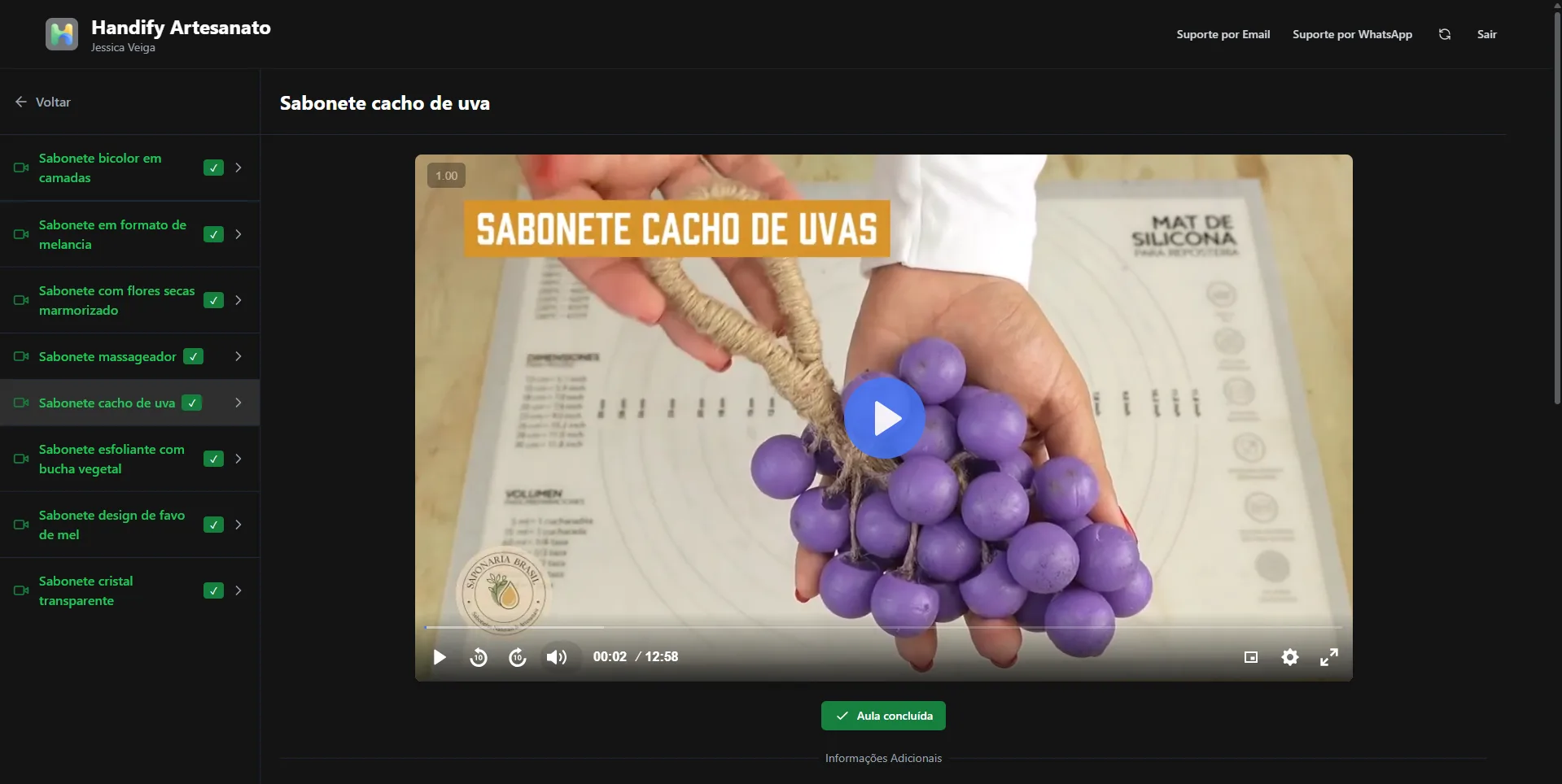 Aula de sabonete cacho de uva dentro da plataforma, com menu lateral de módulos
